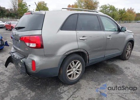 2014 Kia Sorento Lx z USA, uszkodzony, nr VIN 5XYKT3A62EG499793